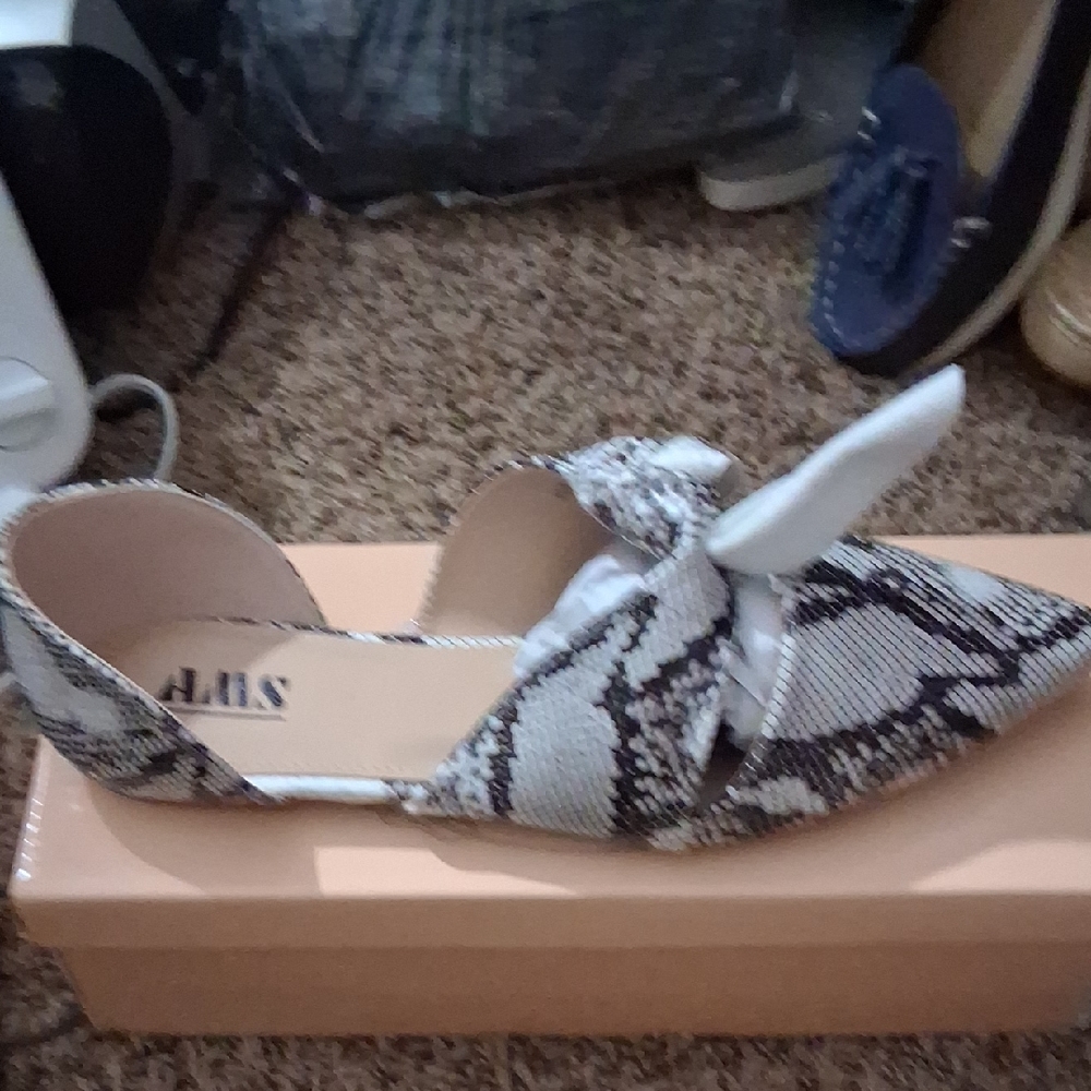 Gray Snakeskin Flats with Pointed Toe